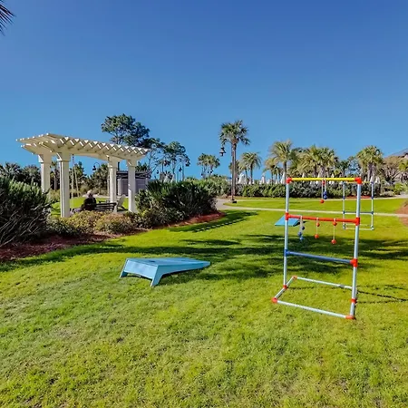 Carolina Beach Club, Unit 126